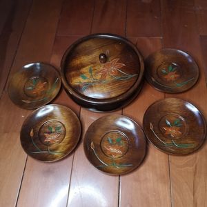 3 for$15 Set of 7 Wooden bowl with lid and 5 Matching Plates from